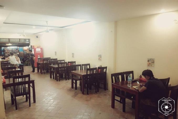 Tony Central Hostel Луанг Прабанг Екстериор снимка