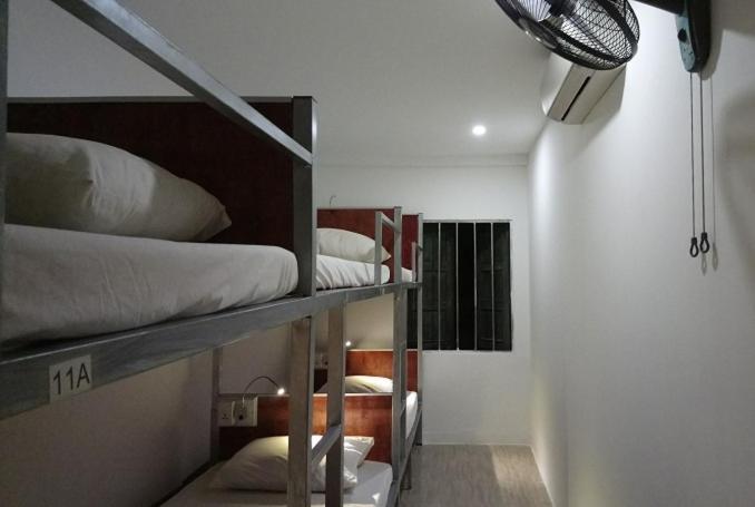 Tony Central Hostel Луанг Прабанг Екстериор снимка