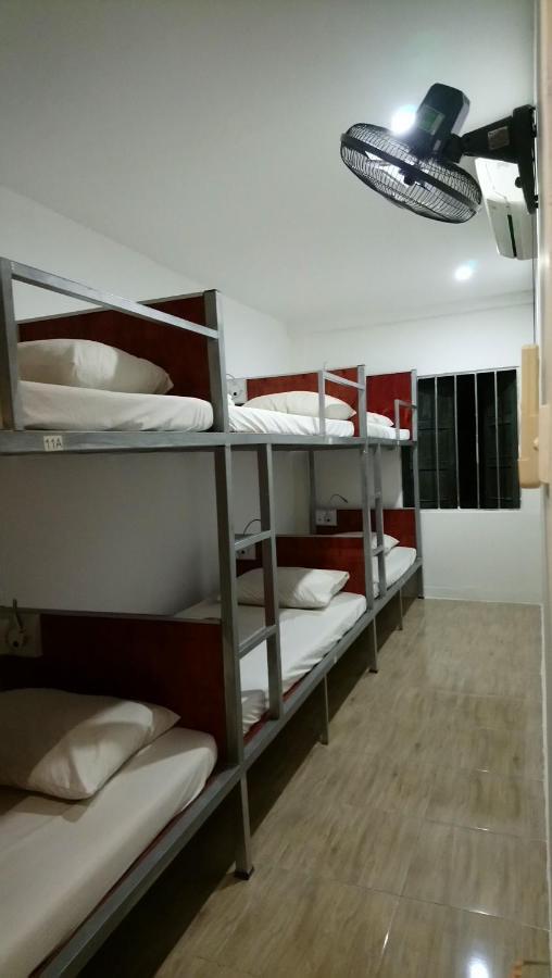 Tony Central Hostel Луанг Прабанг Екстериор снимка